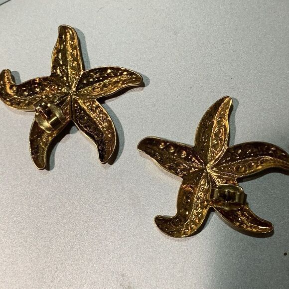 Gold Starfish Stud Flat Backed Pierced Earrings - Picture 4 of 5